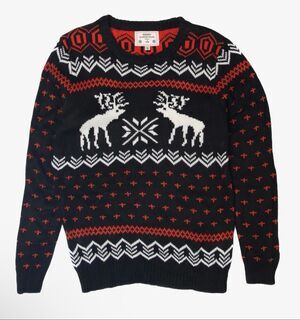 Holiday Reindeer Fair Isle Knit Sweater Black Red White Christmas Pullover Large